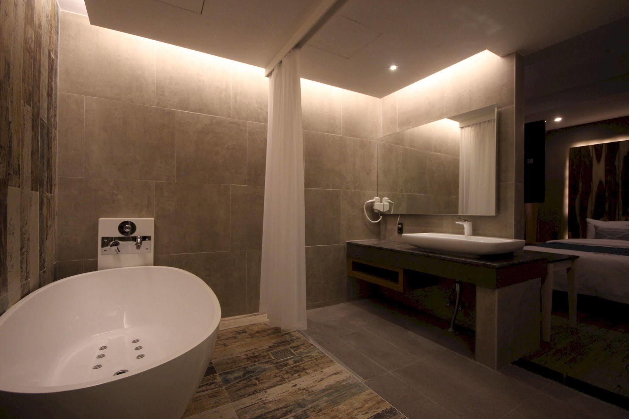 The Club Hotel Seomyeon Busan Exteriör bild