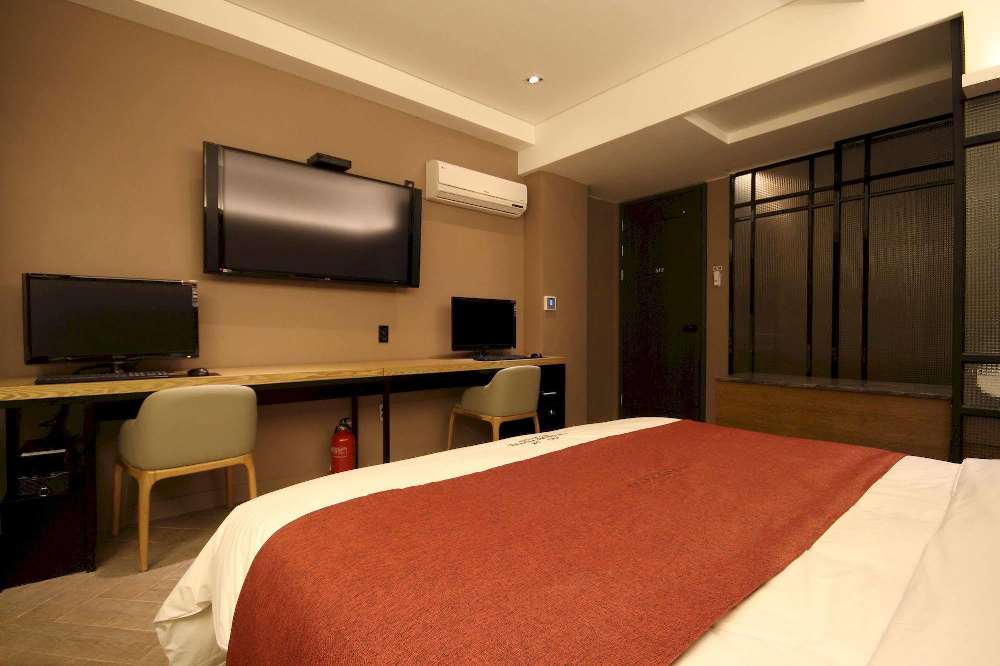 The Club Hotel Seomyeon Busan Exteriör bild